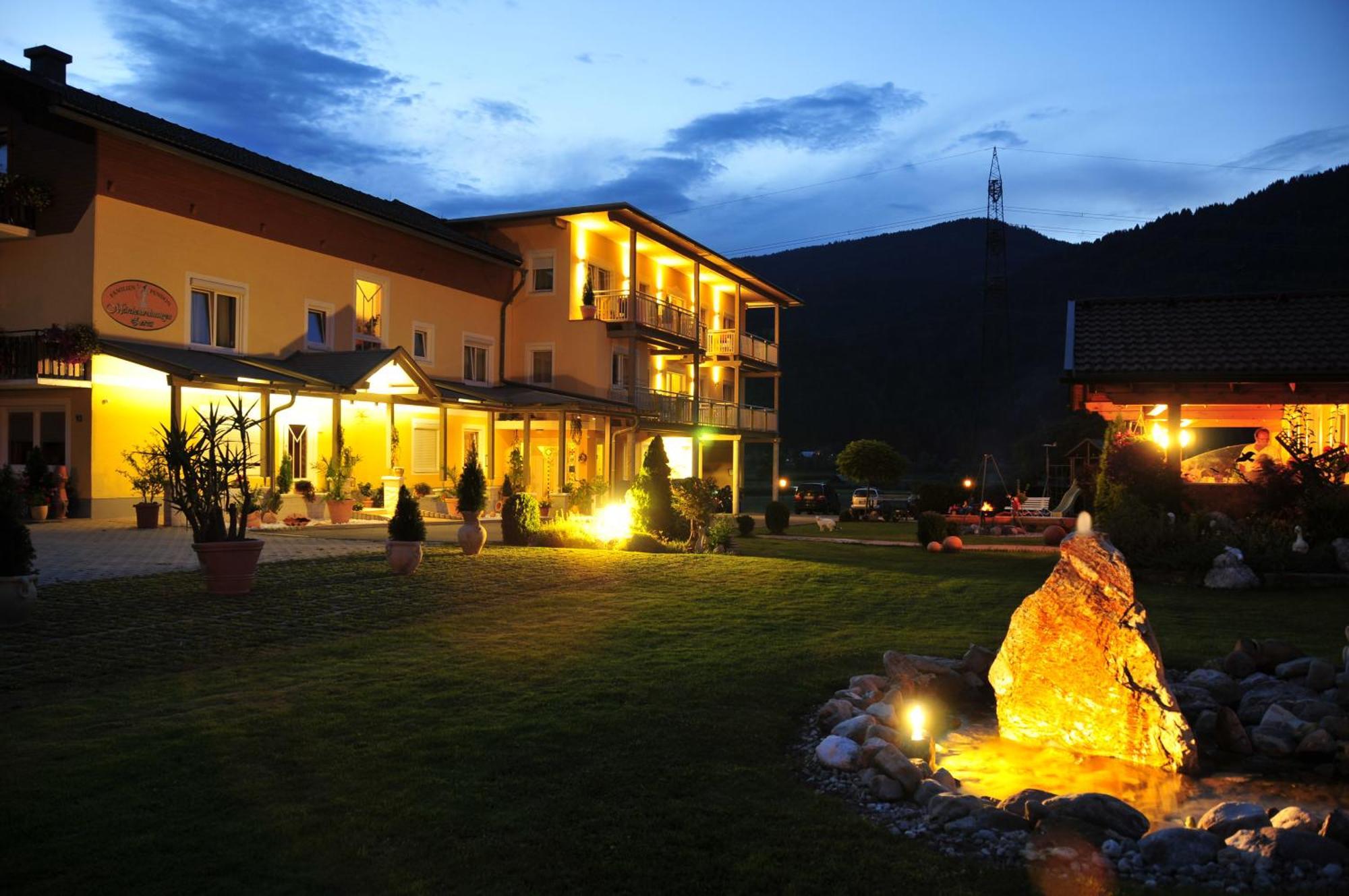 טרופולאך Hotel Garni Zerza מראה חיצוני תמונה