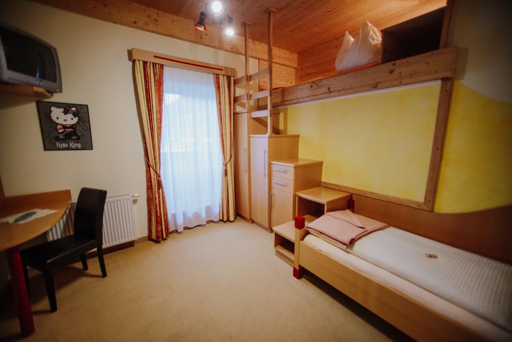 טרופולאך Hotel Garni Zerza מראה חיצוני תמונה
