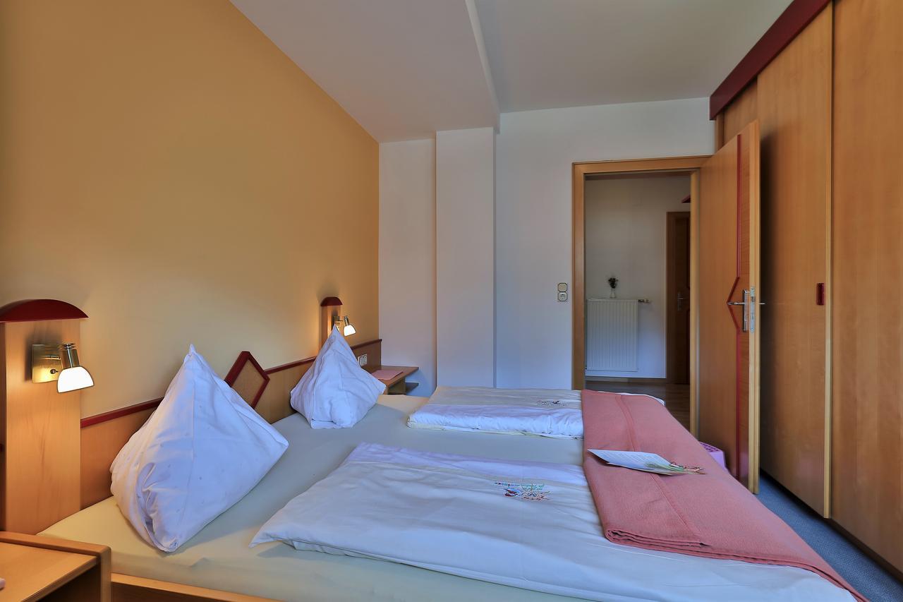 טרופולאך Hotel Garni Zerza מראה חיצוני תמונה